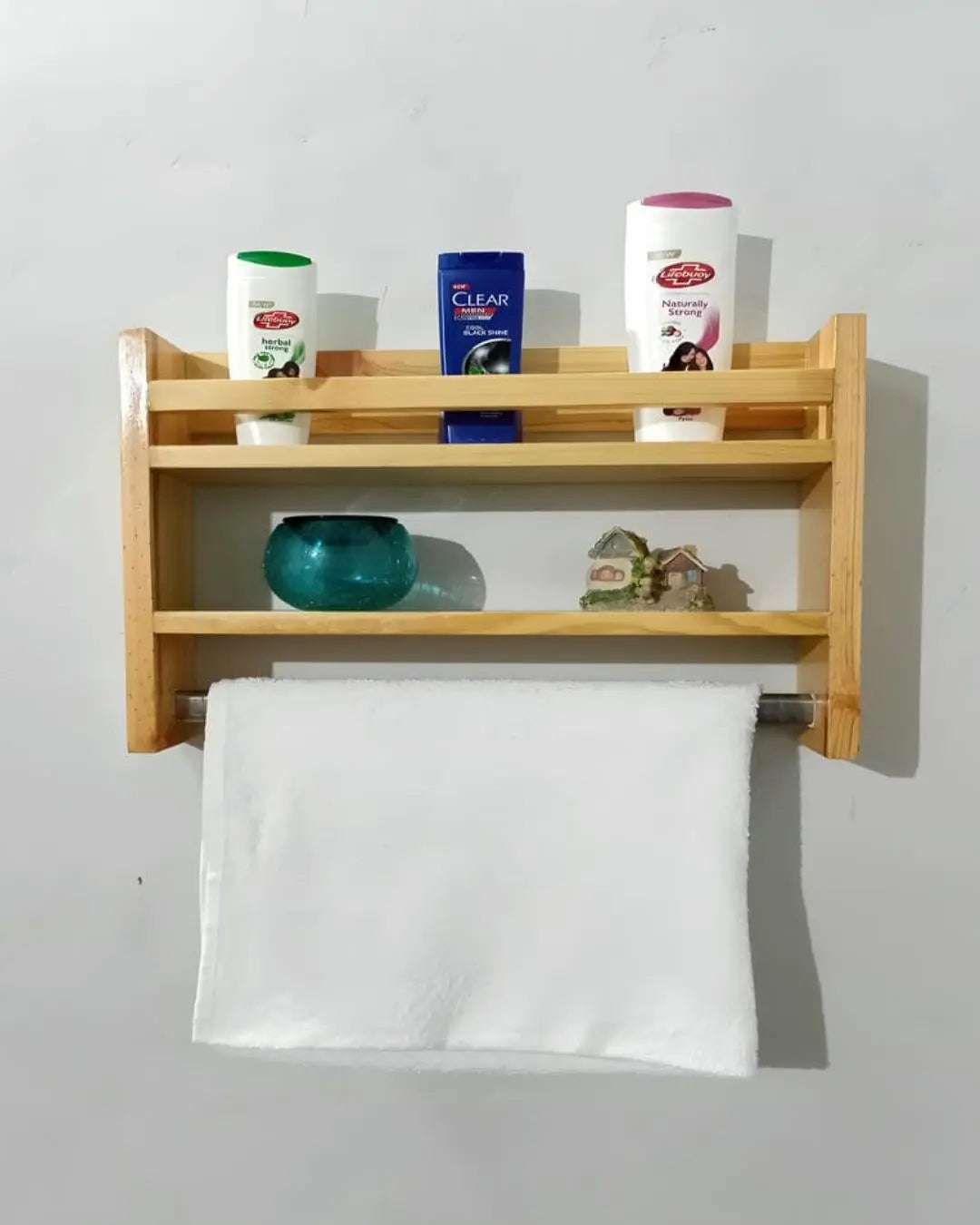 Wooden Bathroom Shelf with Towel Holder Xeili owner