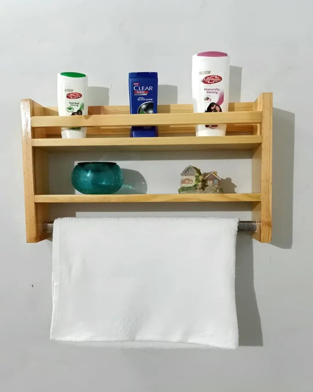 Wooden Bathroom Shelf with Towel Holder Xeili owner